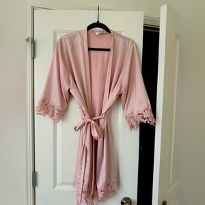 Elegant Pink Lace Trim Robe